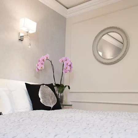Malibu Grey Apartment